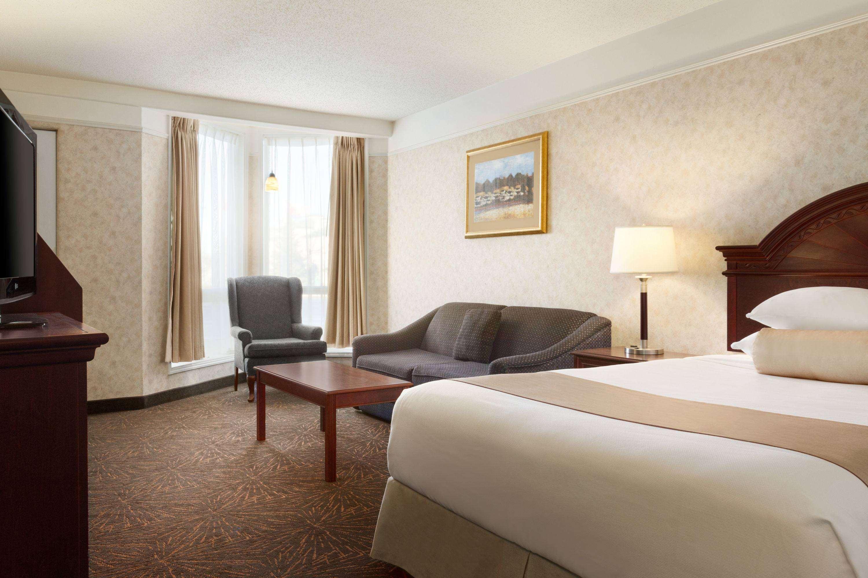 Travelodge By Wyndham Lloydminster Kültér fotó