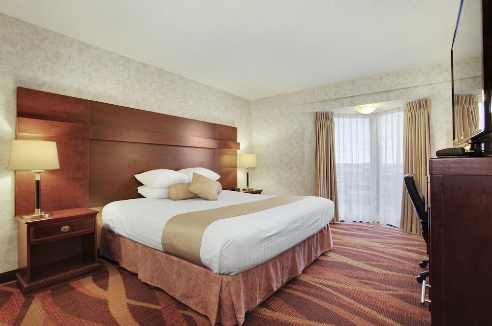 Travelodge By Wyndham Lloydminster Kültér fotó