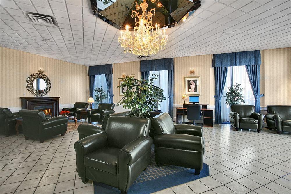 Travelodge By Wyndham Lloydminster Kültér fotó