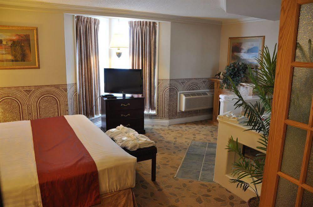 Travelodge By Wyndham Lloydminster Kültér fotó
